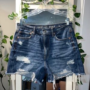 American Eagle Ripped Shorts 🩳